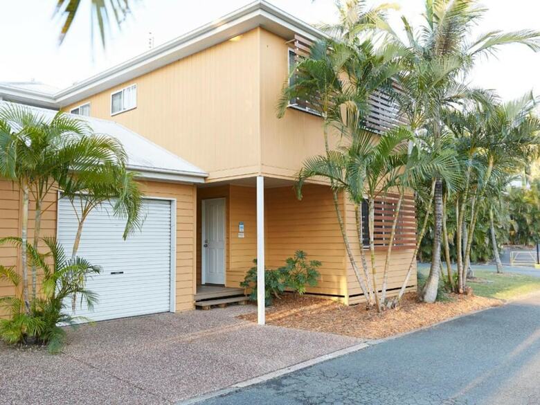 Nrma Treasure Island Holiday Resort
