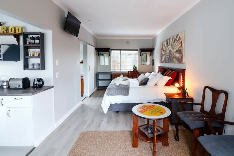 Hotel Arbour1