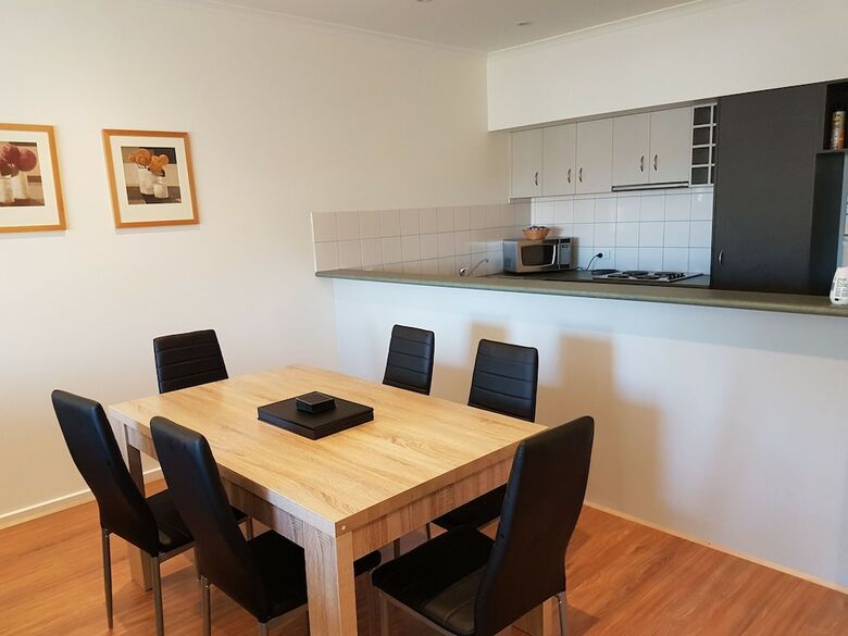Gillies St Apartments