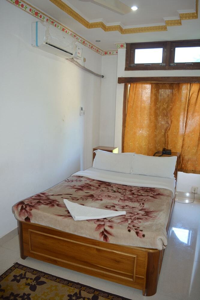 Hotel Kaziranga Continental