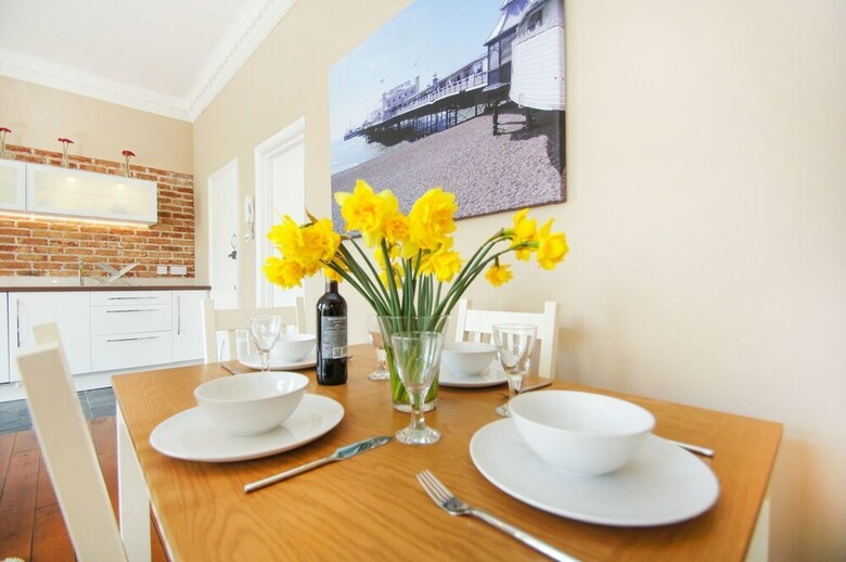 Sillwood Balcony Apartment