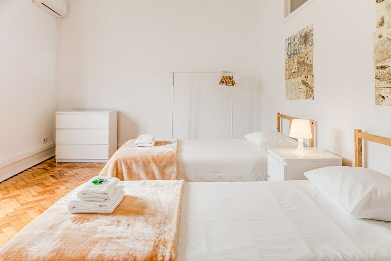 Hotel Home Out Rooms & Apartments