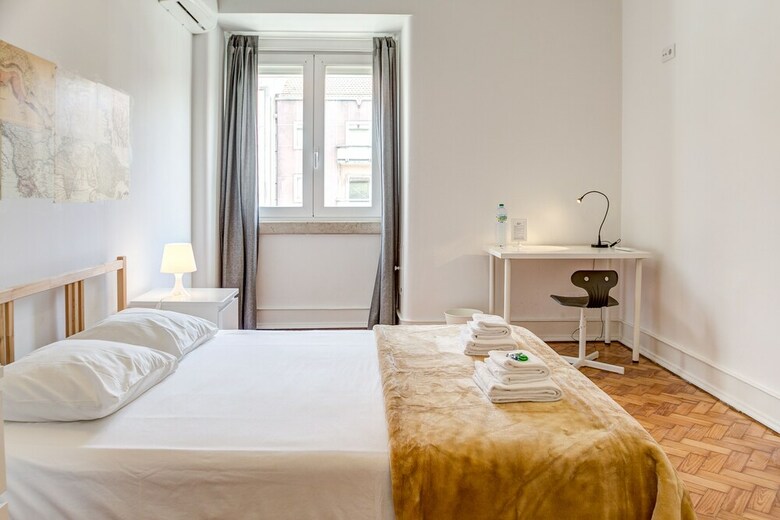 Hotel Home Out Rooms & Apartments