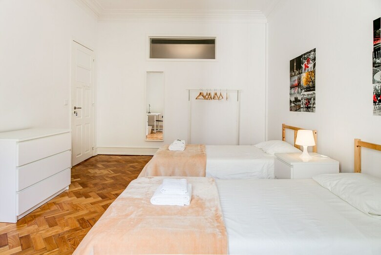 Hotel Home Out Rooms & Apartments