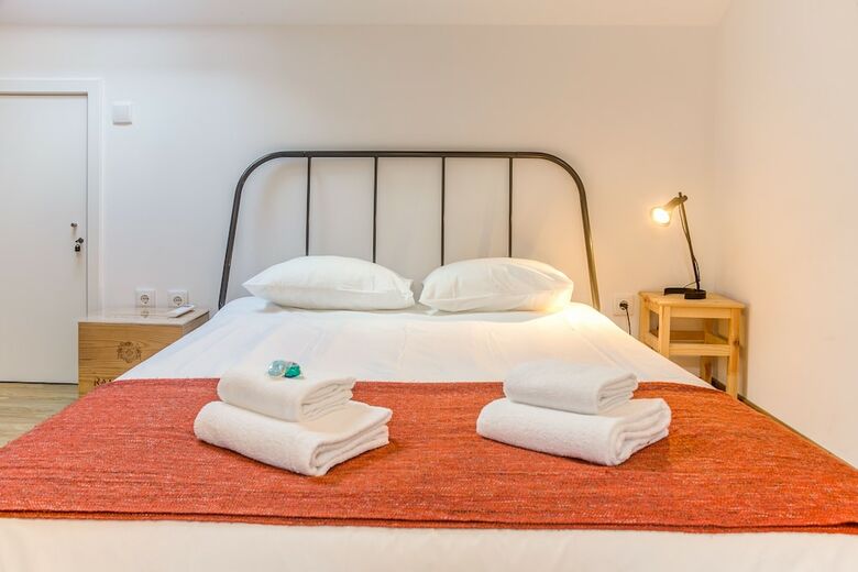 Hotel Home Out Rooms & Apartments