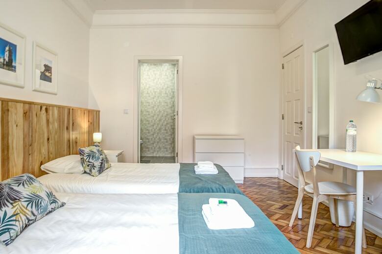 Hotel Home Out Rooms & Apartments