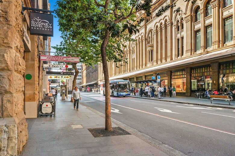 Sydney Hotel Qvb