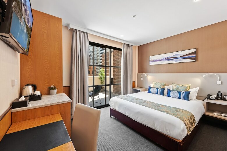 Sydney Hotel Qvb