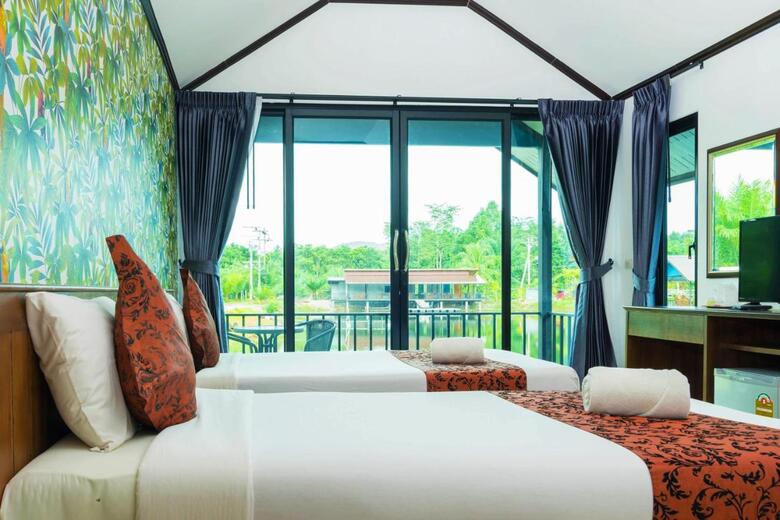 Hotel Baannai Lakeview Resort