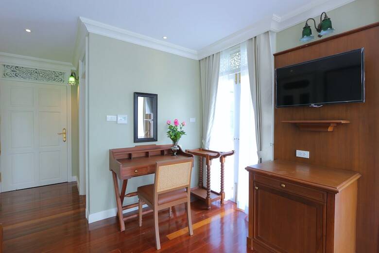 Hotel Hiranyakul  House