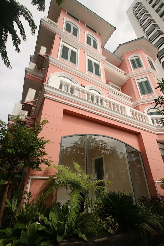 Hotel Hiranyakul  House