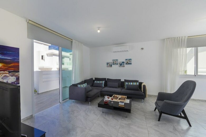 Protaras Villa Araella