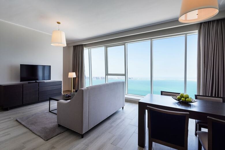 Aparthotel Centara West Bay Residences & Suites