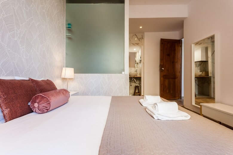 Rossio Vintage Two-bedroom Apartment - By Lu Holidays