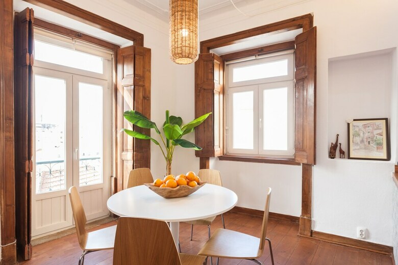 Rossio Vintage Two-bedroom Apartment - By Lu Holidays