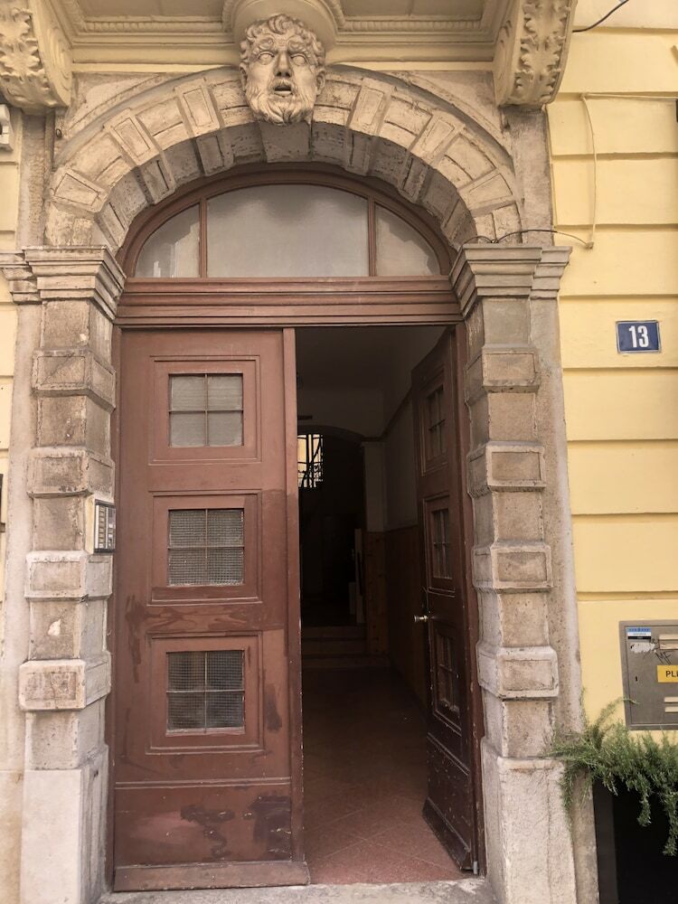 Hotel Sir John's Rooms