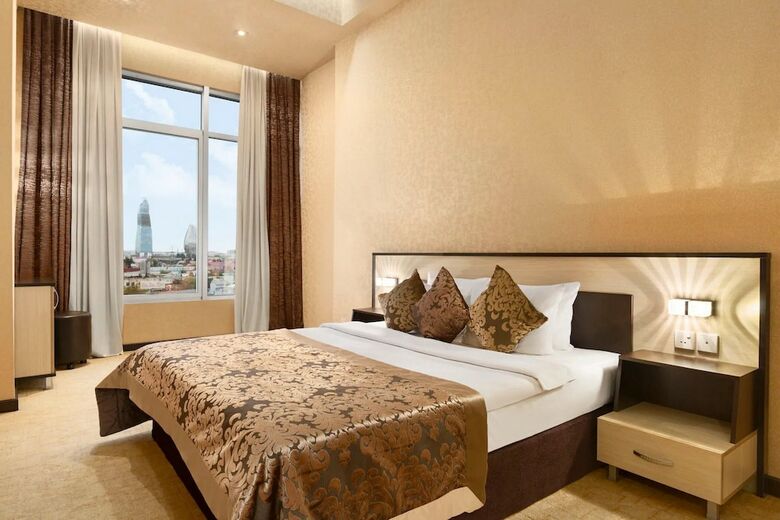 Days Hotel By Wyndham Baku