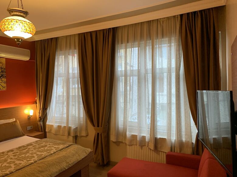 Hostal Antique Hostel & Guesthouse