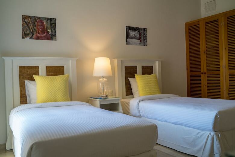Apartamentos Costa Brava A3. Ocean View And Protected Beach Near Home