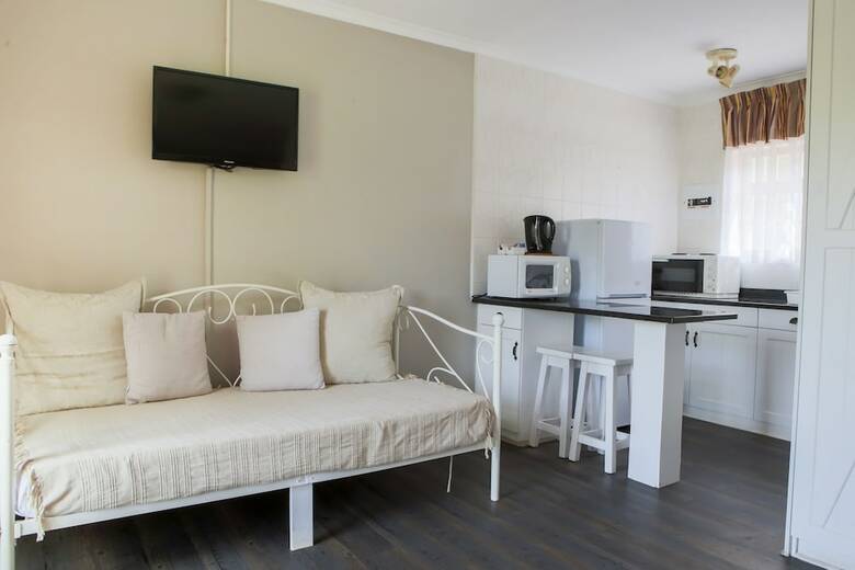 Bed & Breakfast Skilpadvlei Wine Farm