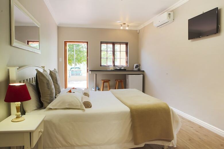 Bed & Breakfast Skilpadvlei Wine Farm