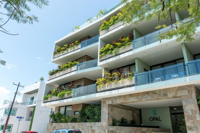 Opal Apt. 406 The Apartment Is Perfectly Located With Easy Acces