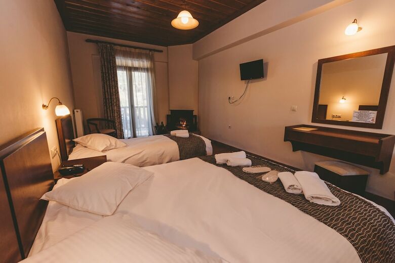 Hotel Thea Mainalou