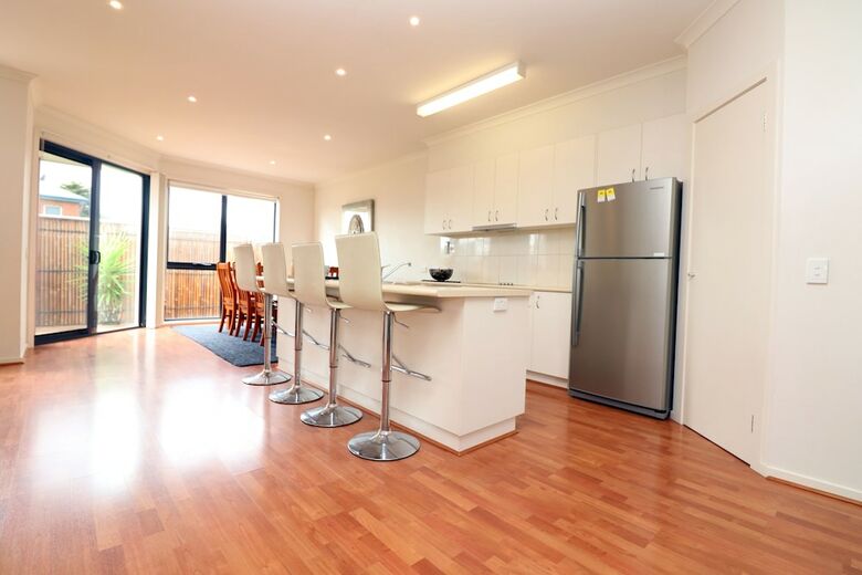 Apartamentos Ocean Whispers Cowes - Rejuvenate Stays