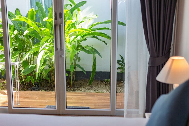 Hotel The Seaton House Phuket