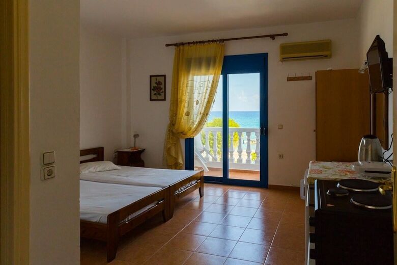George Apartments Stegna