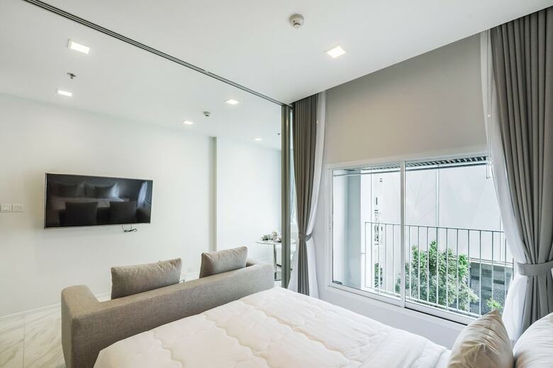 Hyde Sukhumvit 11 By Favstay