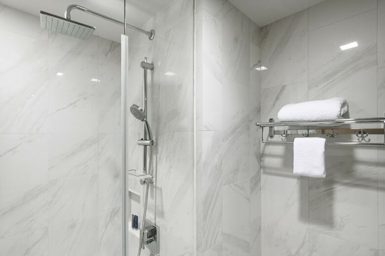 Hyde Sukhumvit 11 By Favstay