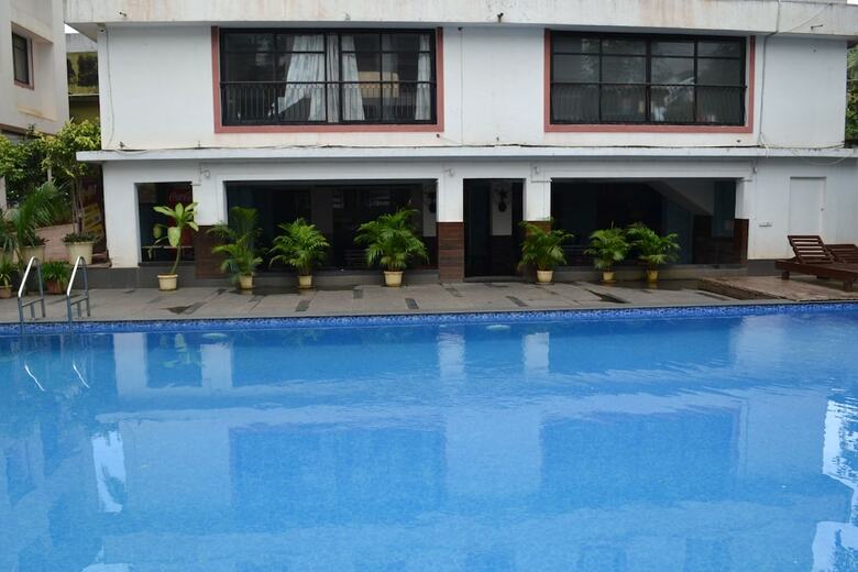 Hotel Stay Simple Sunkissed Plaza Resort