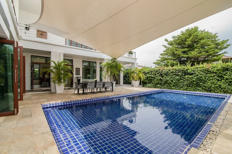 Villa Phu Montra Mansion In Hua Hin B4