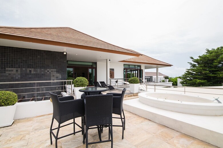Villa Phu Montra Mansion In Hua Hin B4