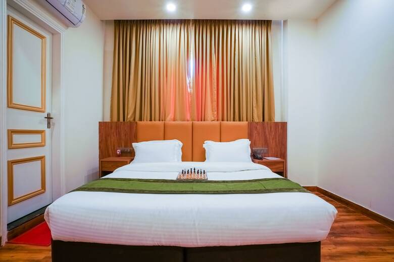 Hotel All Heavens Gold