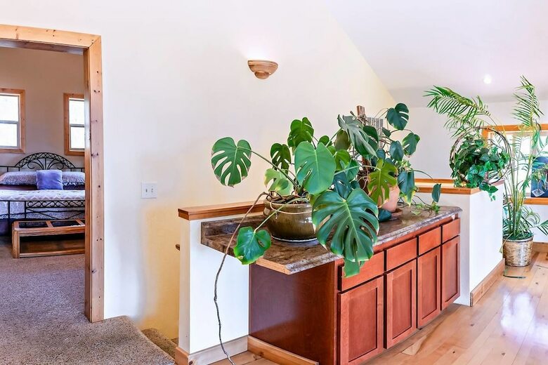 Sunset Chalet - 2600 Sq.ft. Multi-seasonal Retreat