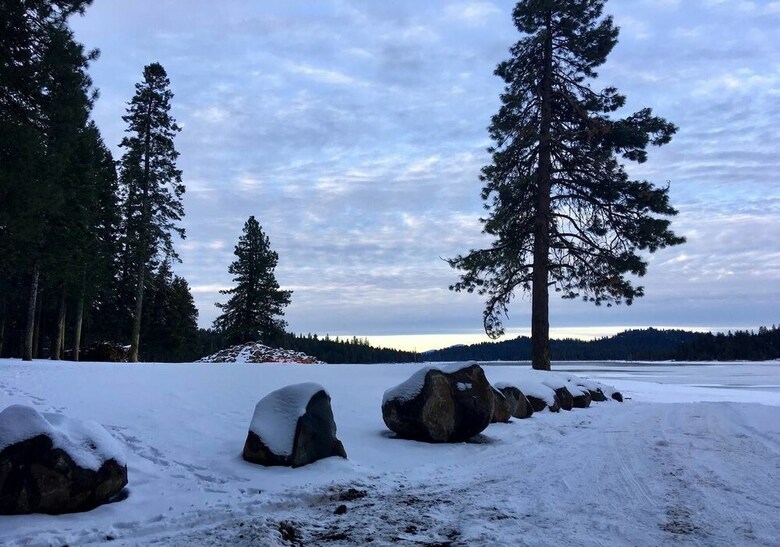 #49 The Cabins At Hyatt Lake - Sleeps 4 - Private