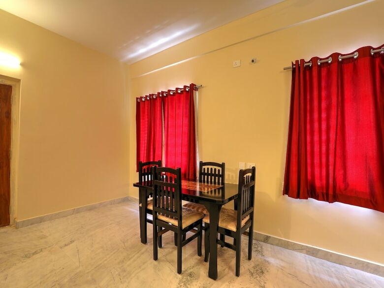 Hotel Oyo 15168 Sucasa Homes