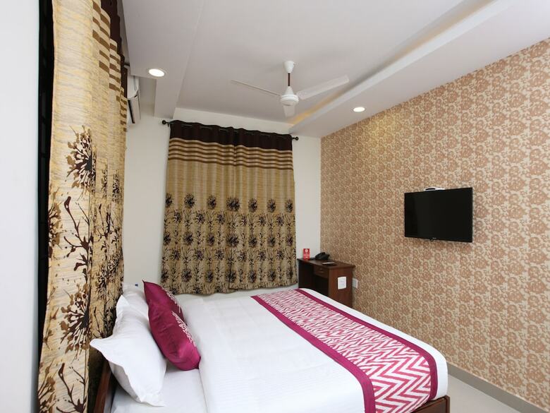 Hotel Oyo 14441 Ramani Residency