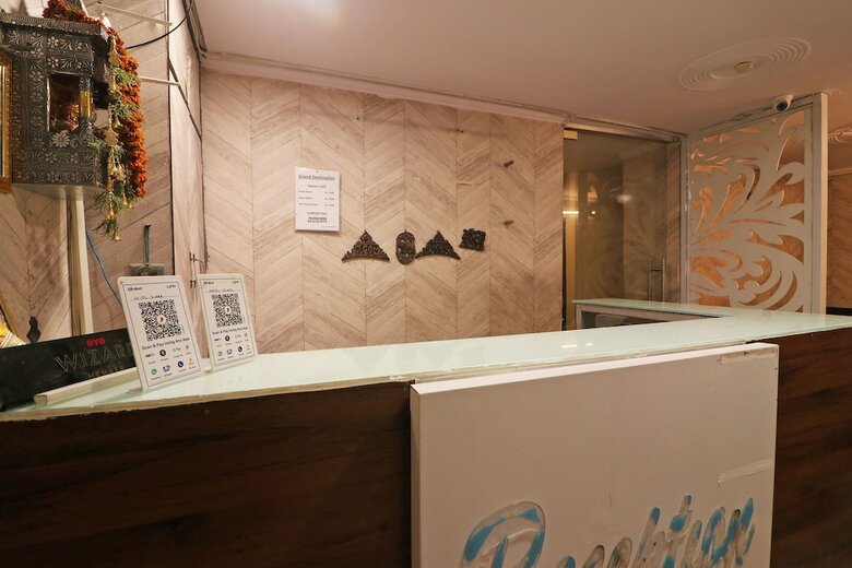 Oyo 15763 Hotel Grand Inn