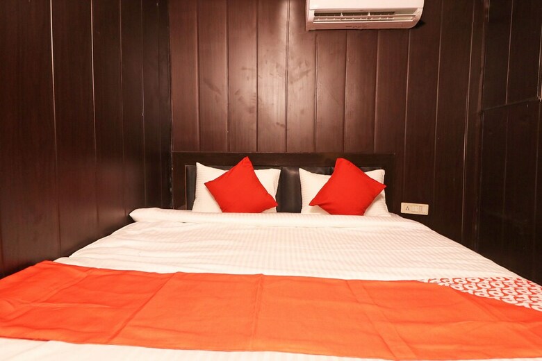 Oyo 15763 Hotel Grand Inn