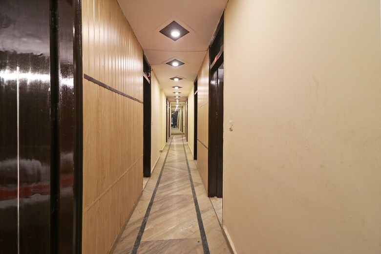 Oyo 15763 Hotel Grand Inn