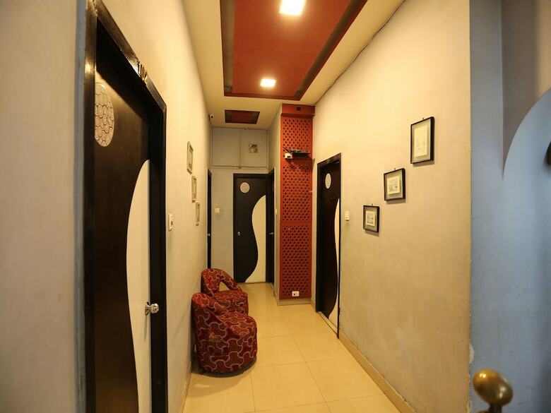 Hotel Oyo Flagship 16097 Neeranand Regency Bhowanipore