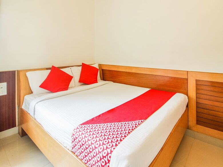 Oyo 1633 Hotel White Parrot