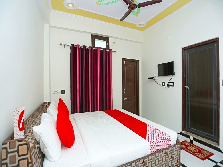 Oyo 17011 Hotel Kiran