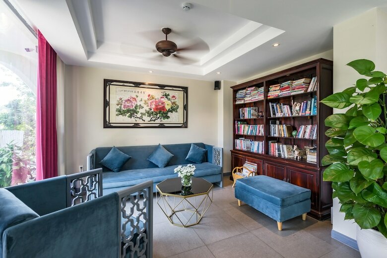 Parklane Hotel Saigon South