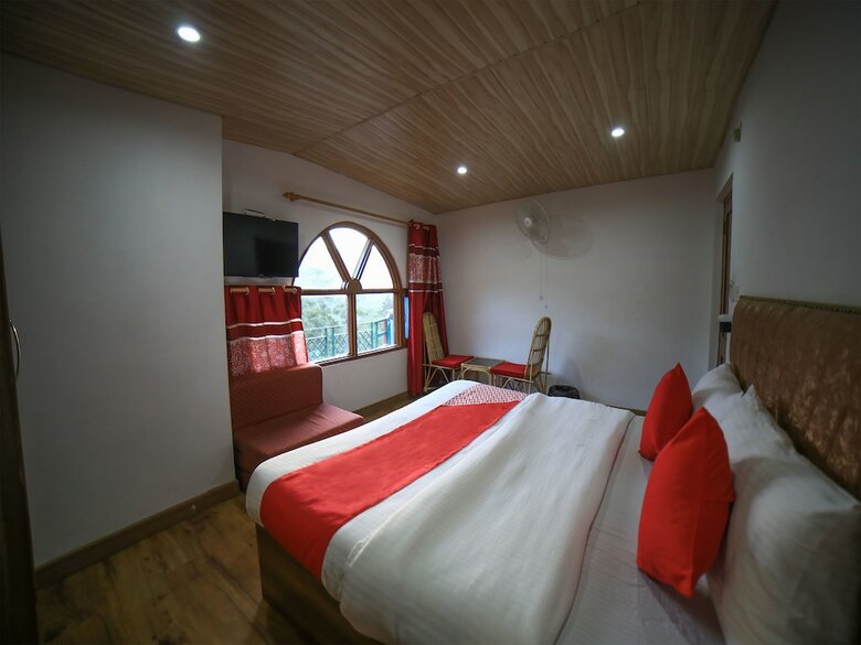 Hotel Oyo 16801 Paradise Regency