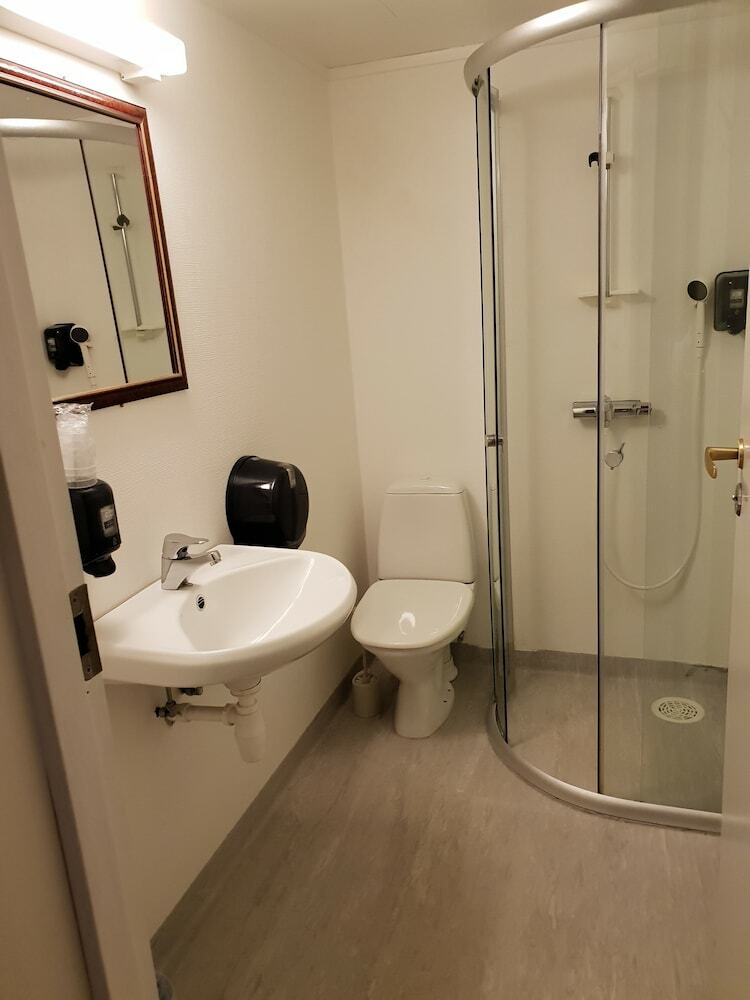 Hotel Henriksen Gjestestue