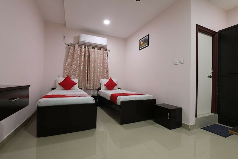 Oyo 17279 Royal Inn Hotel